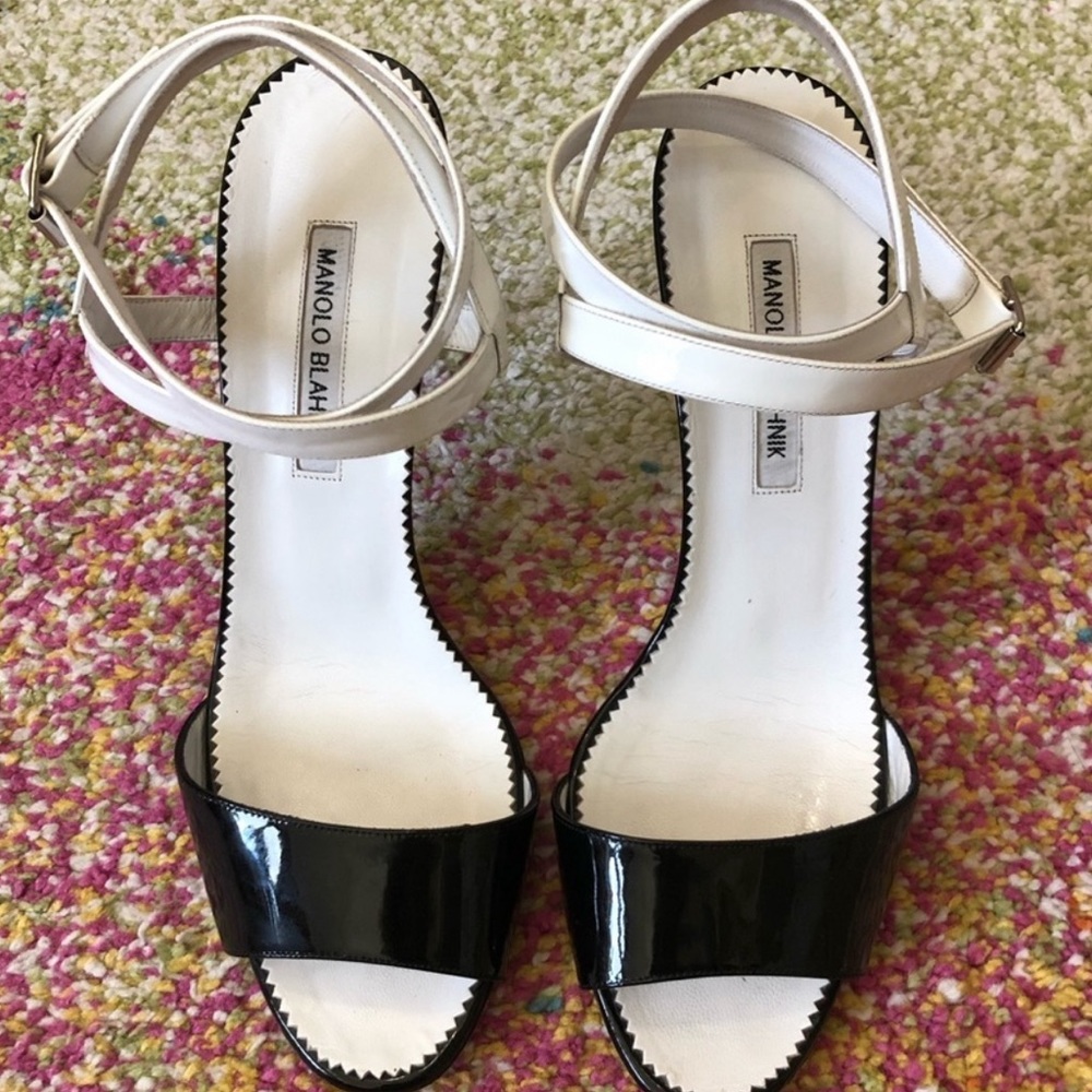 Manolo Balhnik Shoes